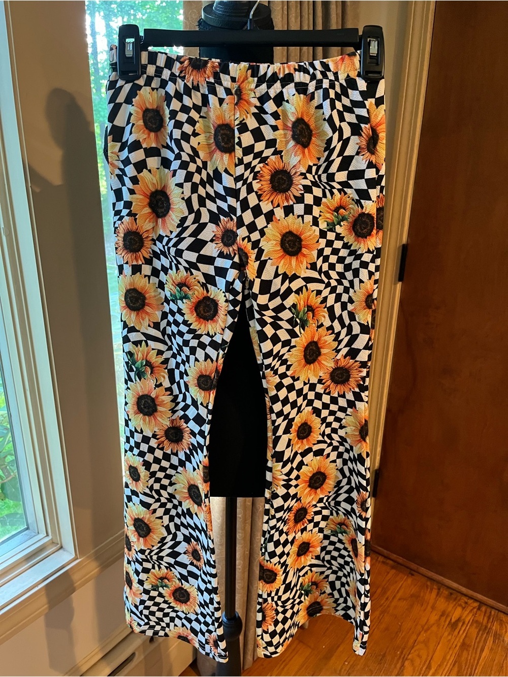 SHEIN Black & Yellow Sunflower Checkerboard Leggings